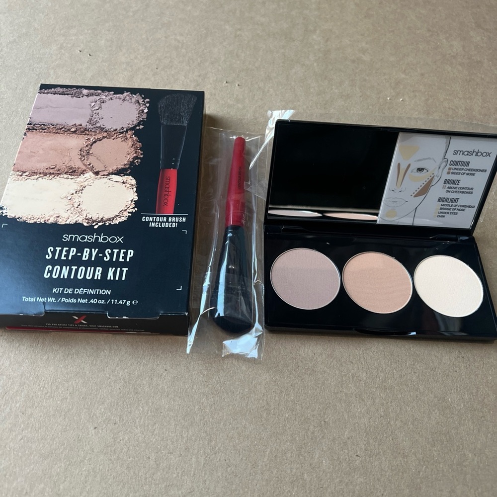 Smashbox Studio LA Step-by-Step Contour KIT w/Brush- Contour/Bronze/Highlight